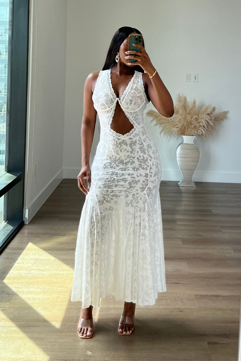 "LOVERS MUSE" LACE DRESS