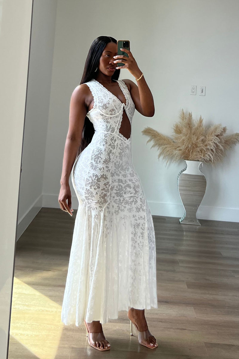 "LOVERS MUSE" LACE DRESS