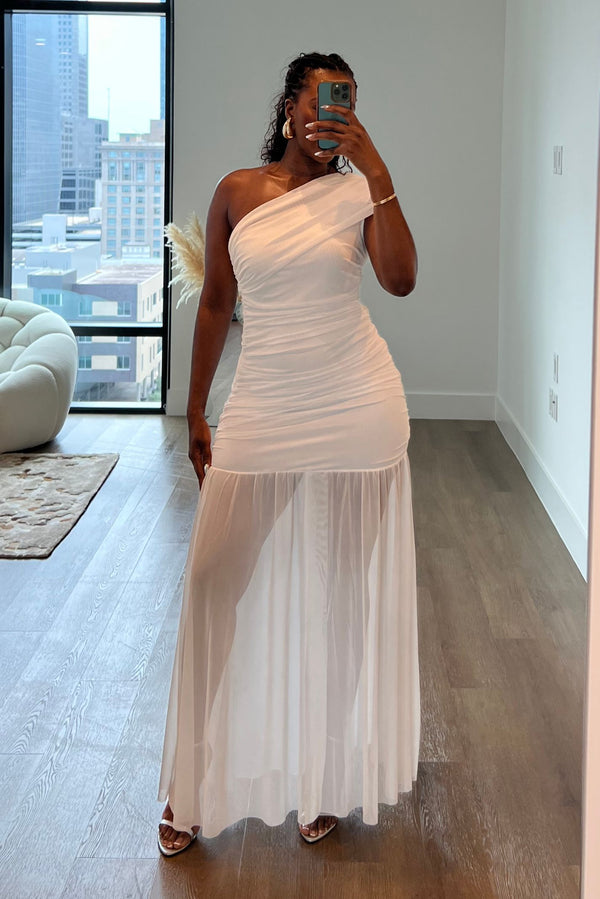 "WHITE LOTUS" MAXI DRESS
