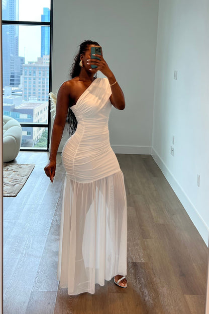 "WHITE LOTUS" MAXI DRESS