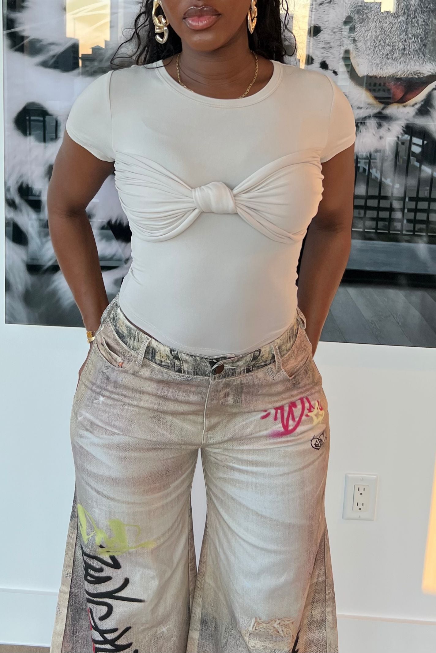 "TWISTING TONGUES" TOP