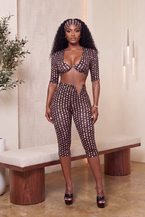 "SPOTLIGHT" PRINTED CUTOUT CAPRI SET