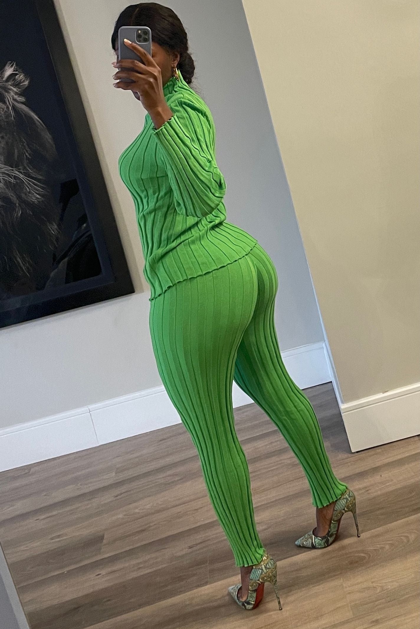"WARM IN ICELAND" SET - StylePurch